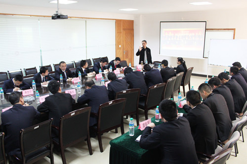 仁和干校兩期培訓(xùn)班隆重開課 (1)_副本.jpg